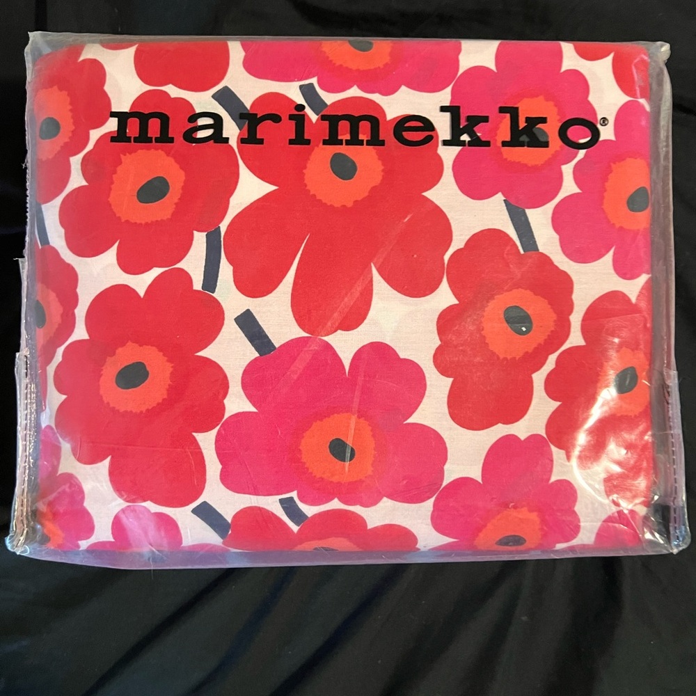 NWT king size Marimekko Unikko poppy sheet set
